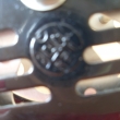 detail signace na zadn� stran� navij�ku